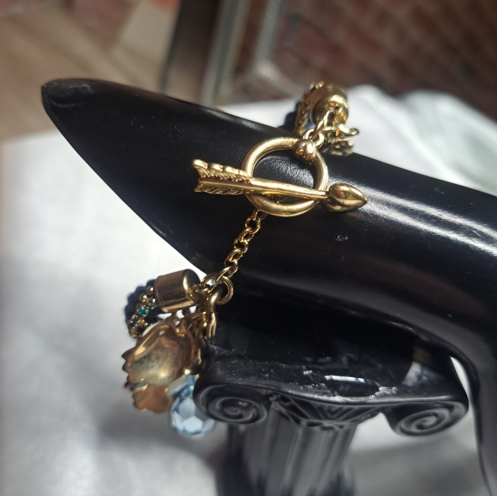 RARE BETSY JOHNSON VINTAGE NAUTICAL THEMED BRACLET - Picture 4 of 10